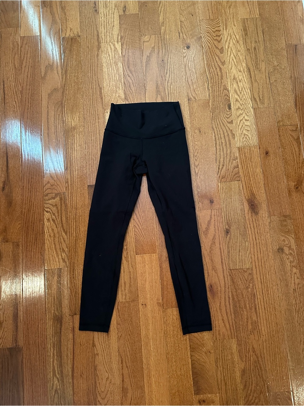 black lululemon leggings size 4 or 6